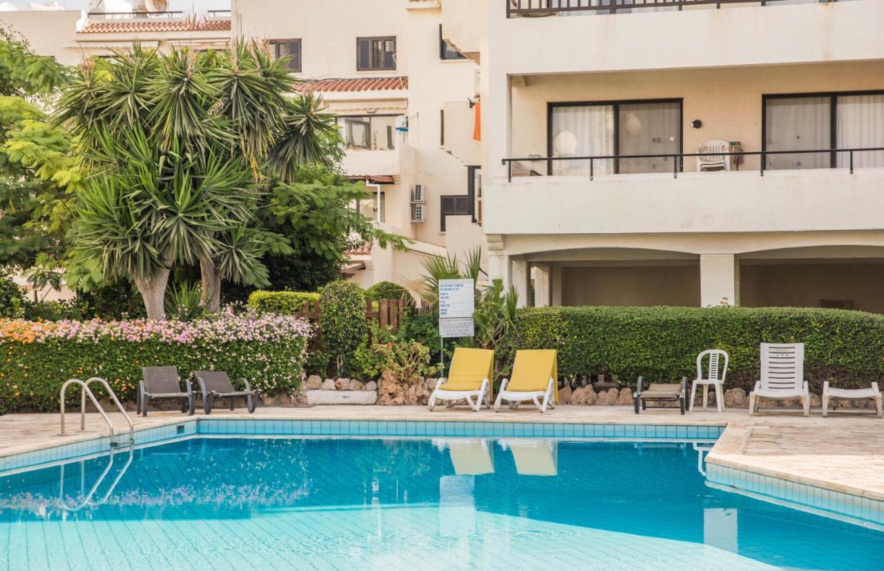 One Bedroom Apartment In Paphos In Good Location Exterior foto